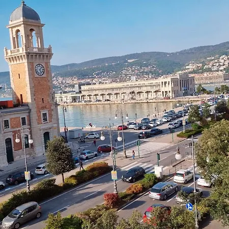 Nazario Sauro 20 아파트 트리에스테