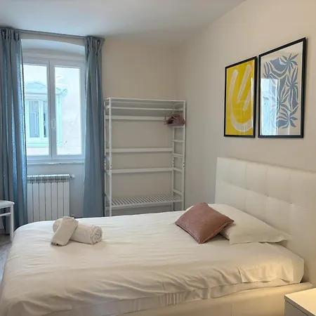 Nazario Sauro 20 Apartamento